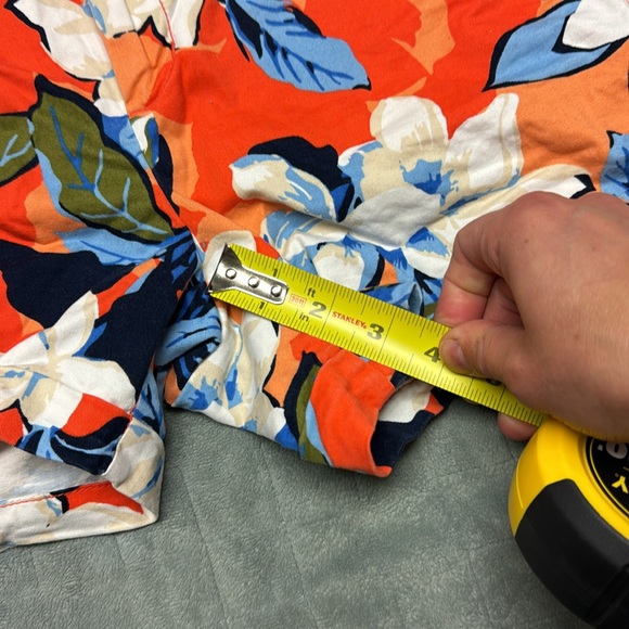 Gap Floral Tropical Girlfriend Shorts, 4 Inch Inseam, Size 2 - Picture 6 of 6